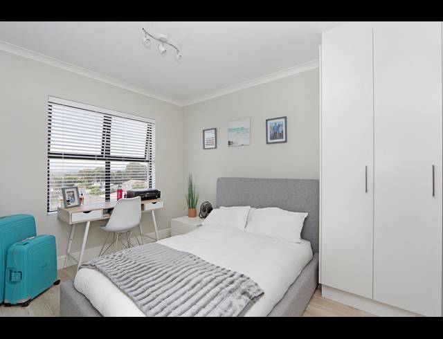 2 BEDROOM APARTMENT RENTED IN KENILWORTH